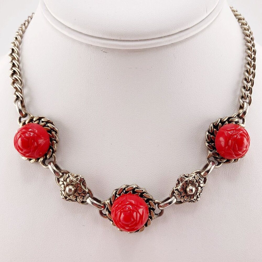 VINTAGE Red plastic rose and silver tone metal choker necklace & earring set - Picture 5 of 15